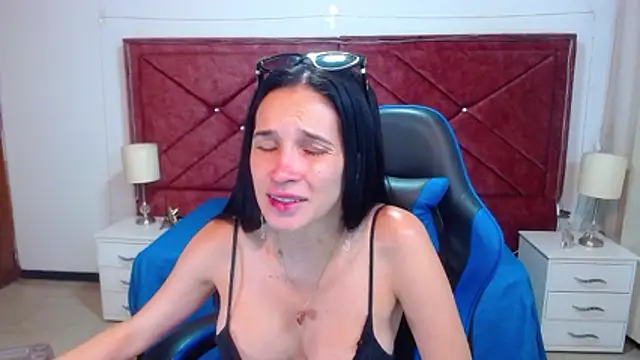 victoria adams07 online show from March 13, 8:26 pm