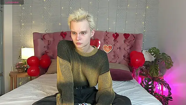 Snapshot of DemianEnglen chatting on February 12, 9:22 pm DemianEnglen online show from February 12, 9:22 pm