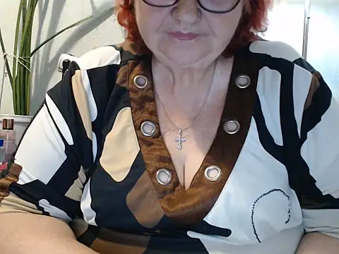 Snapshot of DeniseeRosea chatting on June 20, 10:34 pm DeniseeRosea online show from June 20, 10:34 pm