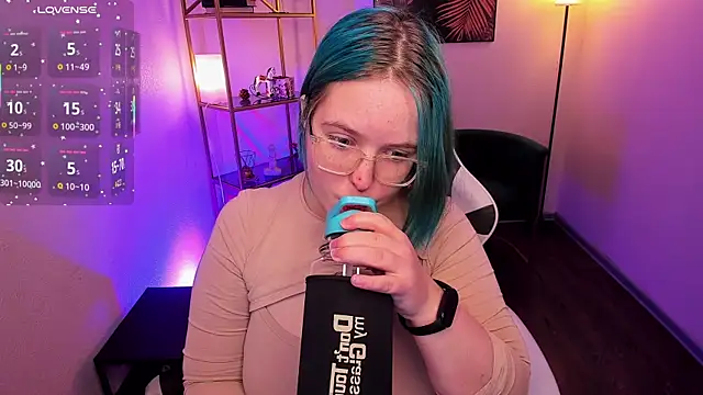 Snapshot of Manic_pixie_ chatting on June 16, 4:09 pm Manic pixie online show from June 16, 4:09 pm