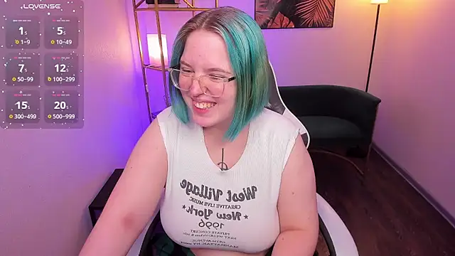 Snapshot of Manic_pixie_ chatting on July 10, 3:14 pm Manic pixie online show from July 10, 3:14 pm