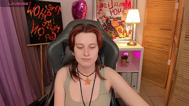 Snapshot of Jiffyyo chatting on February 12, 5:15 am Jiffyyo online show from February 12, 5:15 am