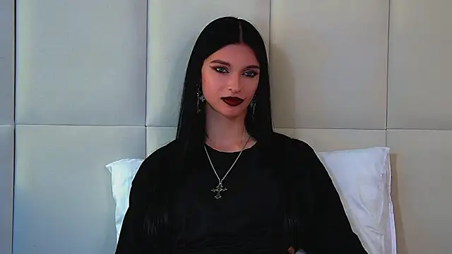 Snapshot of BeverlyMost chatting on June 27, 12:22 pm BeverlyMost online show from June 27, 12:22 pm