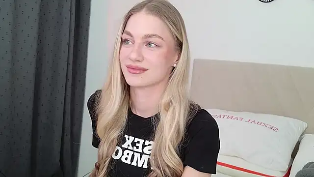 GabriellaOlsen online show from April 2, 3:20 pm