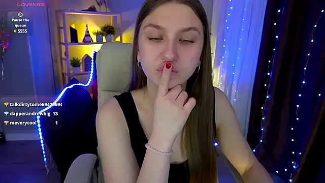 AureliaBliss  online show from March 3, 4:14 pm