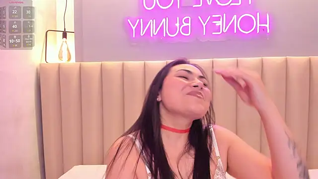 Naomymonroe  online show from February 23, 9:56 pm