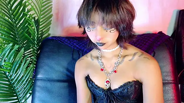 Snapshot of verhona_vlad chatting on January 24, 12:52 pm verhona vlad online show from January 24, 12:52 pm