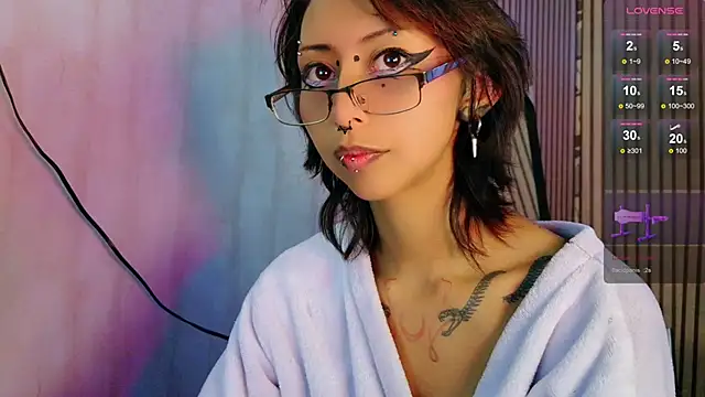 Snapshot of verhona_vlad chatting on February 5, 3:20 pm verhona vlad online show from February 5, 3:20 pm
