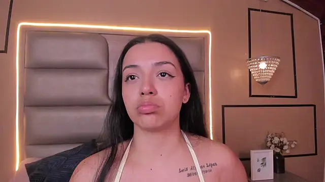 CAYLINCOLLINS online show from February 26, 3:16 am