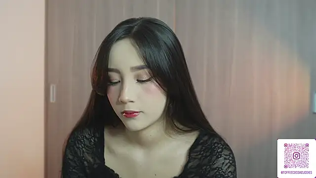 sophi lii online show from April 11, 2:38 am