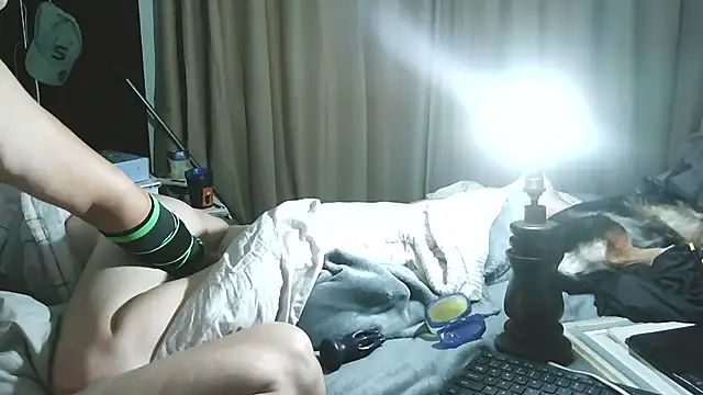 Snapshot of xylegs chatting on June 21, 2:47 am xylegs online show from June 21, 2:47 am
