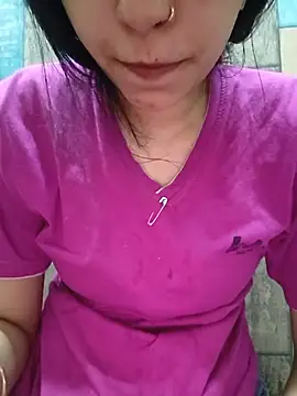 Snapshot of cute_IndianBabe chatting on June 12, 12:42 am cute IndianBabe online show from June 12, 12:42 am