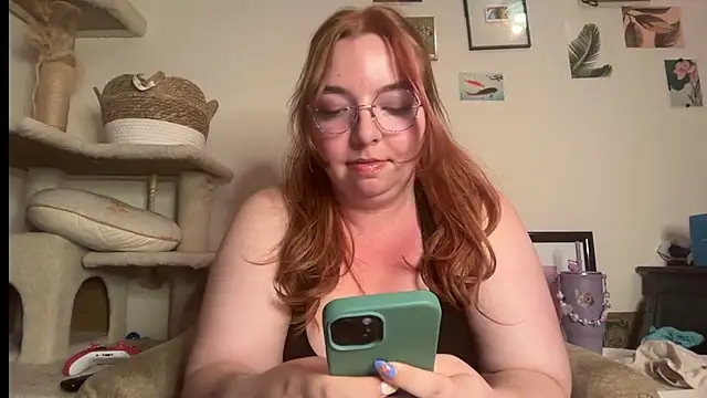 curvycate127 online show from May 7, 7:03 am