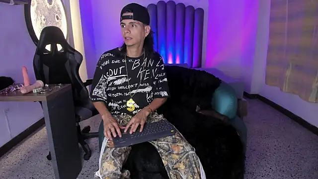 Martshall09 online show from November 6, 10:10 pm