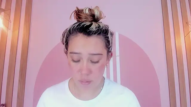 Lannajansen online show from March 14, 1:38 pm