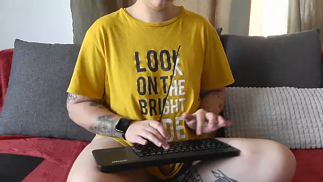 Snapshot of bunnyfox420 chatting on May 23, 12:42 pm bunnyfox420 online show from May 23, 12:42 pm