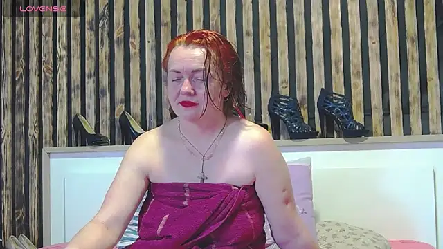 Snapshot of Alis_Lovi chatting on April 5, 10:40 pm Alis Lovi online show from April 5, 10:40 pm