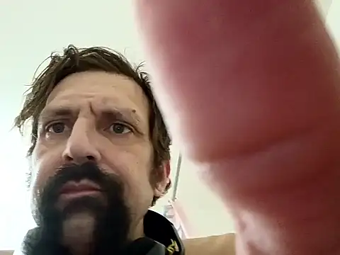 Snapshot of Johndis805 chatting on October 31, 1:56 pm Johndis805 online show from October 31, 1:56 pm