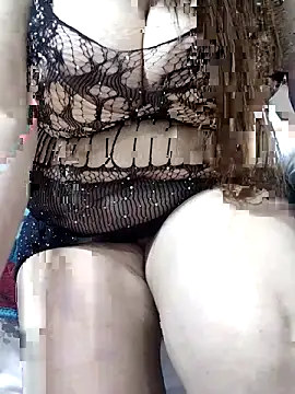 Snapshot of Moza-masriya5 chatting on March 28, 7:46 pm Moza-masriya5 online show from March 28, 7:46 pm