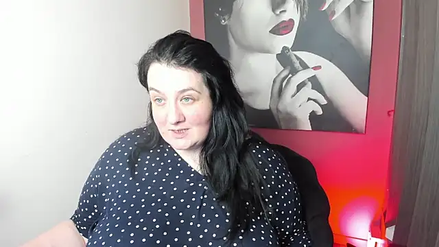 QueenOfHaze online show from February 9, 11:58 am