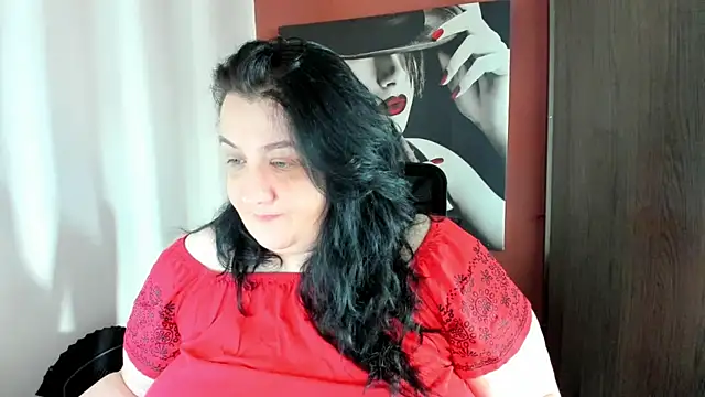 Snapshot of QueenOfHaze chatting on July 9, 8:40 am QueenOfHaze online show from July 9, 8:40 am