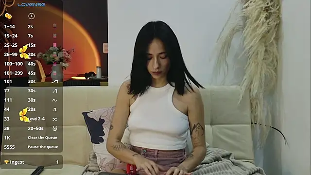 GerberaBlooms77 online show from February 16, 11:48 pm