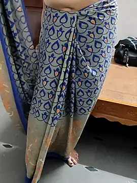 Snapshot of laxmitelugu78 chatting on March 5, 5:18 pm laxmitelugu78 online show from March 5, 5:18 pm