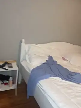 Snapshot of bunnythetailor chatting on February 9, 3:56 pm bunnythetailor online show from February 9, 3:56 pm