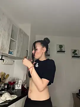 Snapshot of bunnythetailor chatting on February 28, 10:50 pm bunnythetailor online show from February 28, 10:50 pm