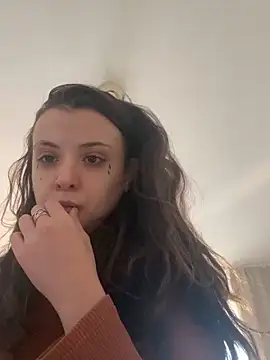 bunnythetailor online show from December 16, 1:05 pm