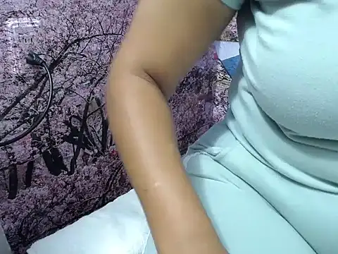 Snapshot of susy_pervertt chatting on November 16, 2:44 pm susy pervertt online show from November 16, 2:44 pm