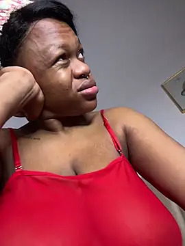 Boneca25 online show from March 5, 12:34 pm