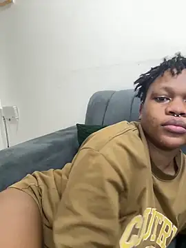 Snapshot of Boneca25 chatting on April 20, 10:51 am Boneca25 online show from April 20, 10:51 am