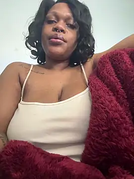 Snapshot of Boneca25 chatting on April 22, 9:01 am Boneca25 online show from April 22, 9:01 am