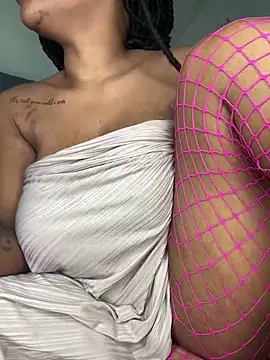 Snapshot of Boneca25 chatting on May 22, 6:53 am Boneca25 online show from May 22, 6:53 am