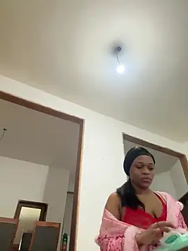 Snapshot of Boneca25 chatting on July 12, 8:22 pm Boneca25 online show from July 12, 8:22 pm