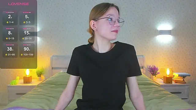 Snapshot of ElvinaBestwick chatting on February 12, 3:05 pm ElvinaBestwick online show from February 12, 3:05 pm