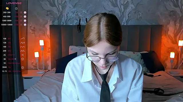 Snapshot of ElvinaBestwick chatting on February 23, 6:23 pm ElvinaBestwick online show from February 23, 6:23 pm