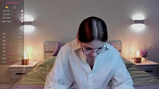 Snapshot of ElvinaBestwick chatting on February 25, 3:49 pm ElvinaBestwick online show from February 25, 3:49 pm