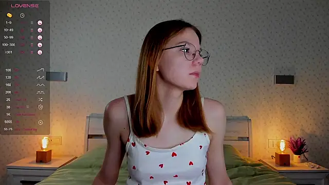 Snapshot of ElvinaBestwick chatting on March 8, 3:56 pm ElvinaBestwick online show from March 8, 3:56 pm