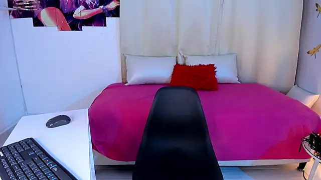 Snapshot of Karime_Oil chatting on March 20, 7:25 pm Karime Oil online show from March 20, 7:25 pm