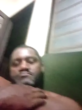 Snapshot of negrolin chatting on February 7, 3:01 am negrolin online show from February 7, 3:01 am