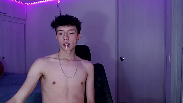 Juanmres online show from March 30, 8:43 pm