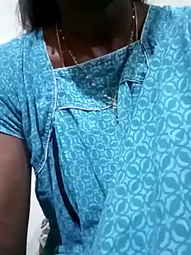 Snapshot of TeluguammayiMahi chatting on February 14, 9:43 pm TeluguammayiMahi online show from February 14, 9:43 pm