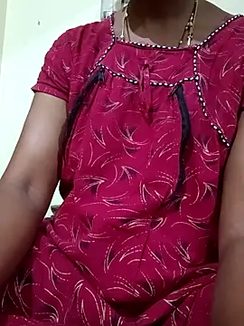 Snapshot of TeluguammayiMahi chatting on April 28, 10:26 pm TeluguammayiMahi online show from April 28, 10:26 pm
