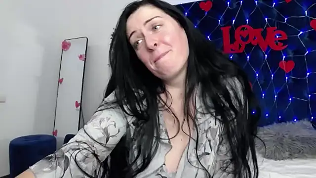 JacquelineElle online show from February 15, 9:37 pm