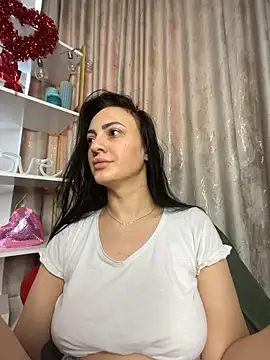 RaisaSalvi online show from February 13, 8:43 am