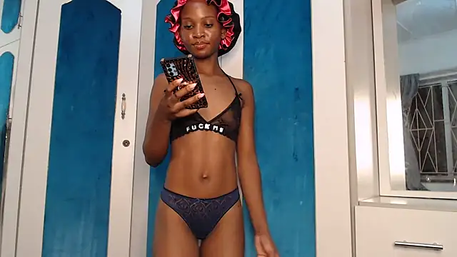 YoungDiva69 online show from February 10, 10:03 pm