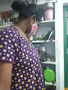 Snapshot of sweety006telugu chatting on May 18, 4:07 am sweety006telugu online show from May 18, 4:07 am