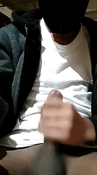 Snapshot of HomeCum chatting on February 13, 2:23 am HomeCum online show from February 13, 2:23 am